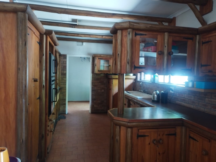 5 Bedroom Property for Sale in Sasolburg Ext 4 Free State